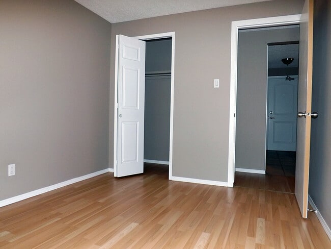 Building Photo - Capricorn Apartments
