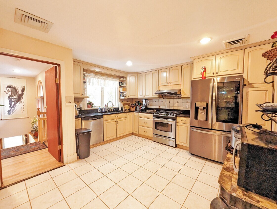 328 Blue Hill Ave, Milton, MA 02186 House Rental in Milton, MA