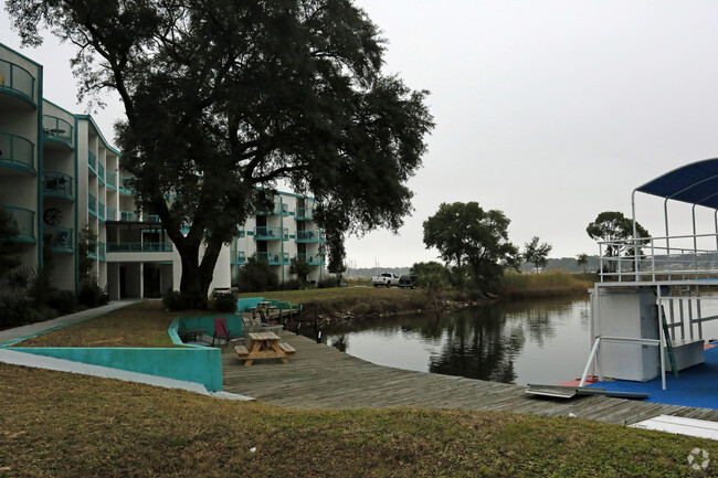 Building Photo - Martinique Condominiums