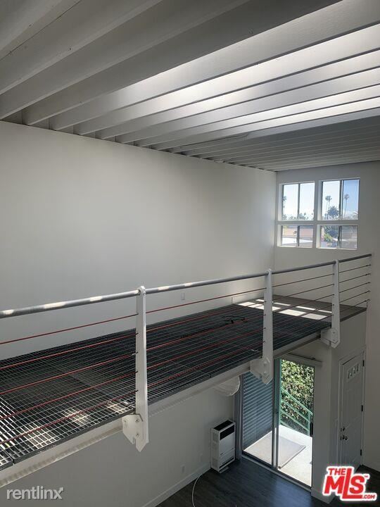 Foto del edificio - 4 br, 2 bath House - 915 Broadway St Apt 3