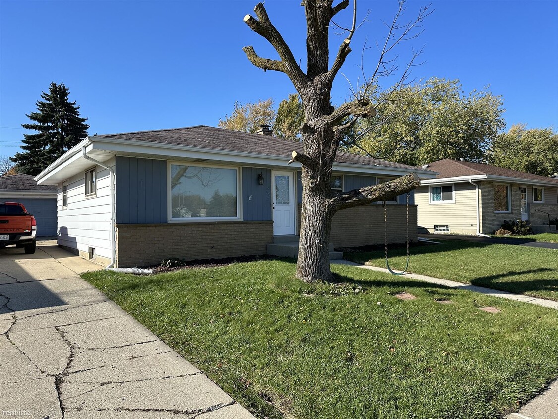 Primary Photo - 3 br, 1.5 bath House - 4826 45th Ave