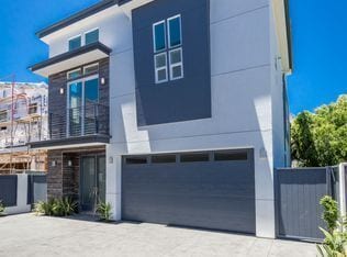 Building Photo - 205 S Irena Ave