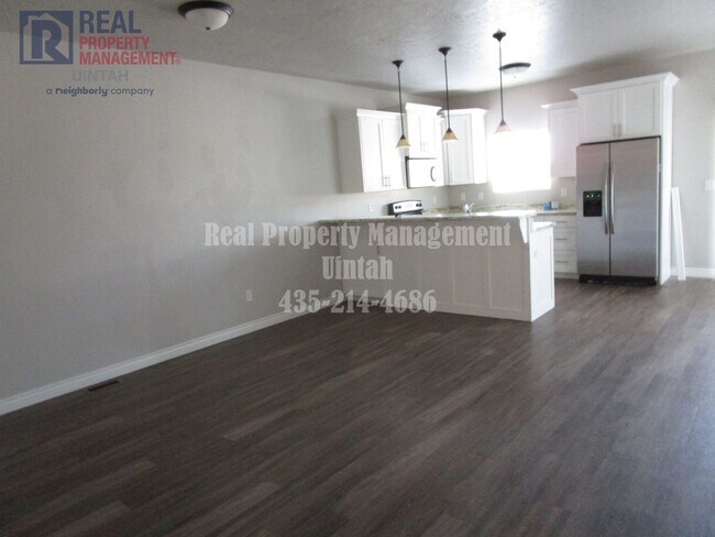 Foto del edificio - 3 Bed 2.5 Bath Townhome in Fox Run