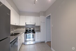 Building Photo - 4555 Av. Bonavista