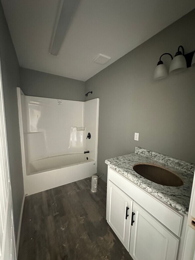 Foto del edificio - 3 Bed 2 Bath House - New Construction Coming Soon