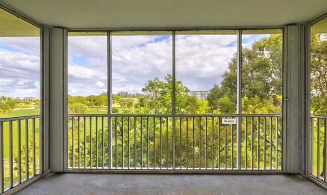 Photo - 2800 N Palm Aire Dr Apartment