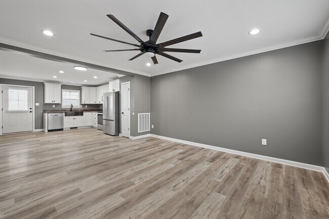 Foto del edificio - 1250 Bonneville Dr