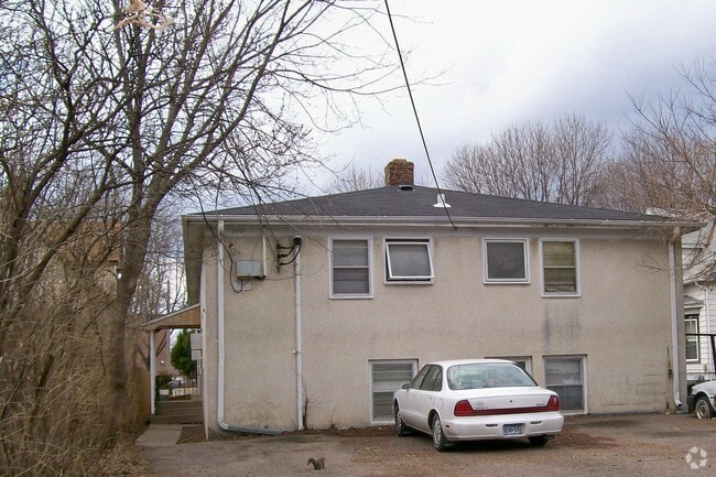 Building Photo - 2929 29th Ave S