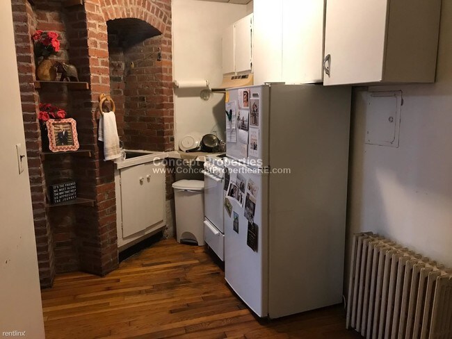 Building Photo - Studio, 1 bath  - 259 W Newton St Apt 2H