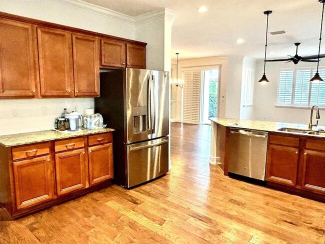 Building Photo - 2024 Foxtail View Ct