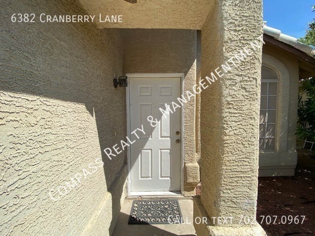 Building Photo - 3-bedroom single-family home
