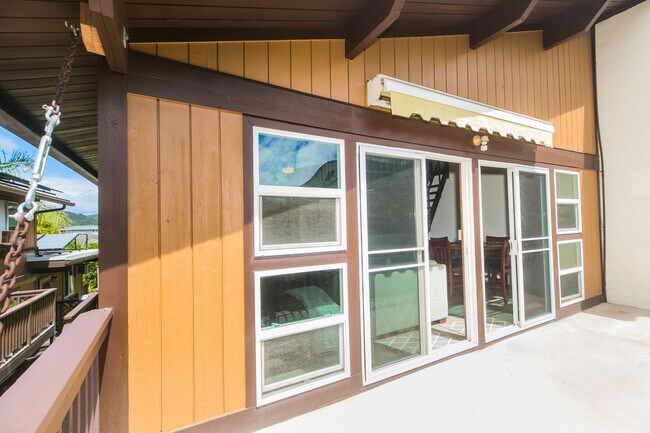 Building Photo - 316 Uluniu St