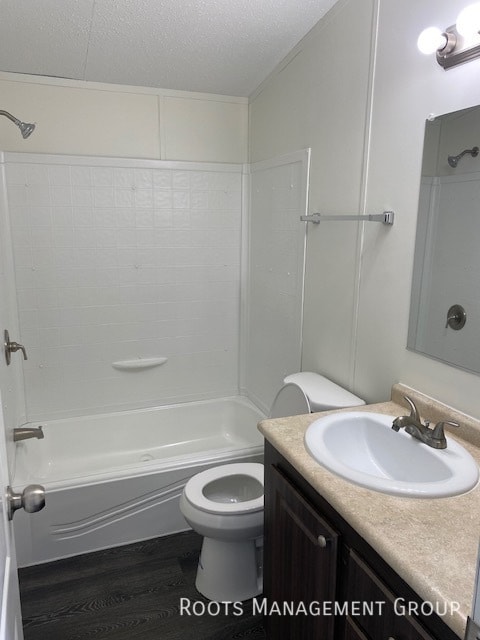 Building Photo - 1 bedroom mobile home available