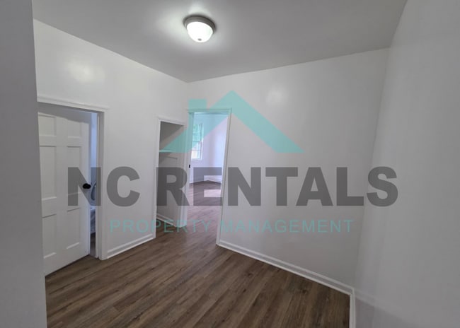 Building Photo - 226 Wayne Ave