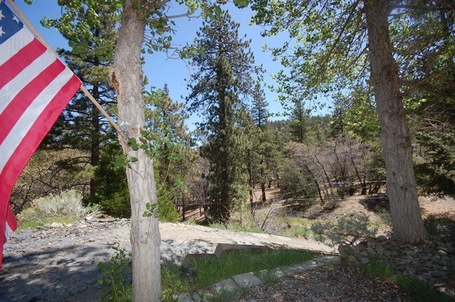 Building Photo - 5590 Acorn Dr