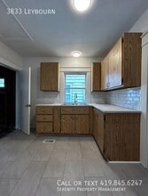 Building Photo - 3833 Leybourn Ave