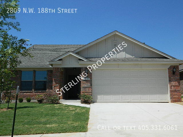 Foto principal - 2809 NW 188th St