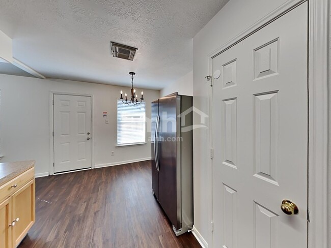 Building Photo - 17019 Midnight Sun Ln