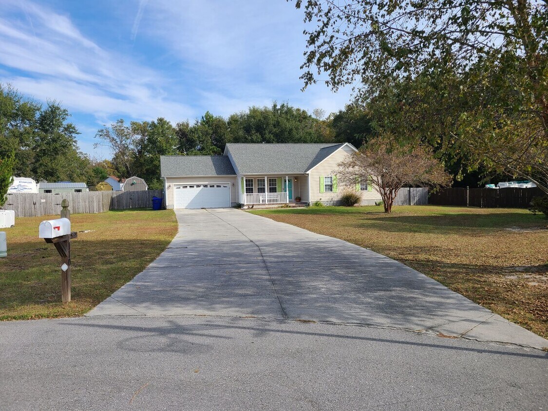 Primary Photo - Beautiful 3 bedroom 2 bath home in Sneads ...