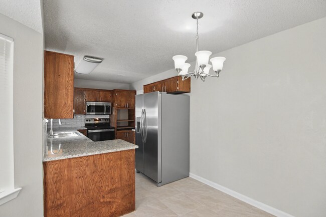 Foto del edificio - 914 Laurie Ln