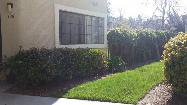Building Photo - Recently Reduced-Vista Way Village One Bedroom Condo for Rent in Oceanside