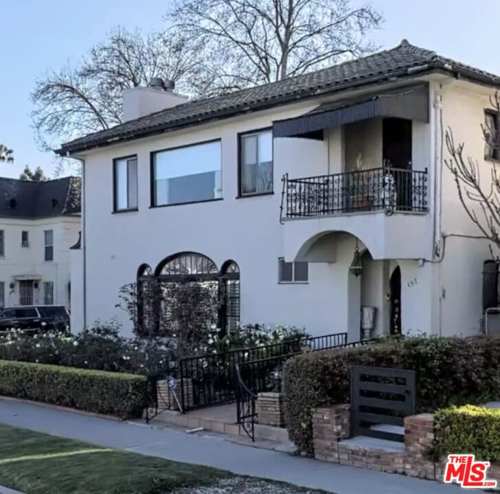 Primary Photo - 159 S Elm Dr