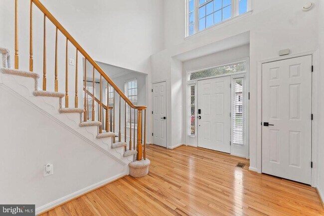 Foto del edificio - 2798 Burrough Hill Ln