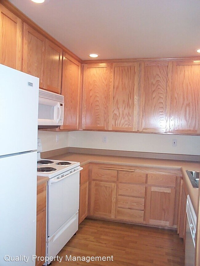 Foto del edificio - 2665 Paloma Ave