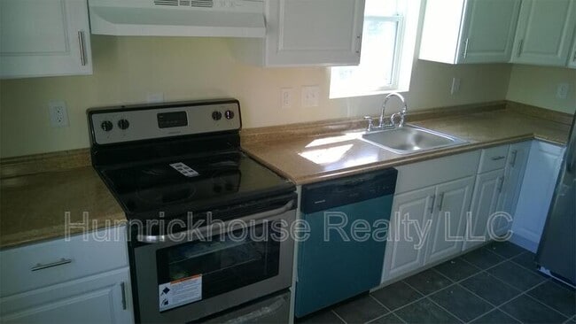 Foto del edificio - 5223 Valley Stream Rd
