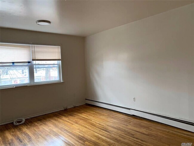 Building Photo - 72 Nassau Blvd