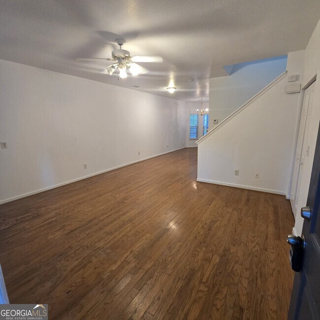 Building Photo - 152 Brookview Dr