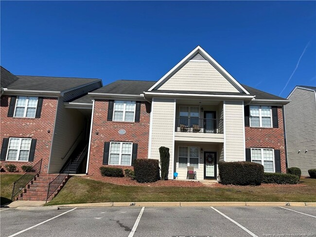 Foto del edificio - 4050 Bardstown Ct