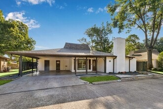 Building Photo - 37 Champions Colony E