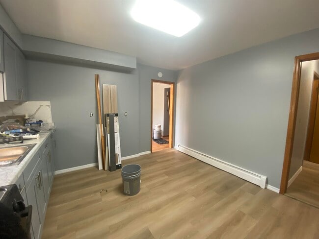 Building Photo - 468 Avenue A