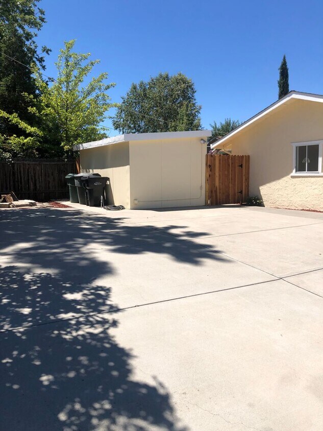 Primary Photo - Remodeled Single Family Home!