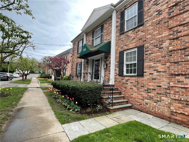 Building Photo - 398 Courtland Ave