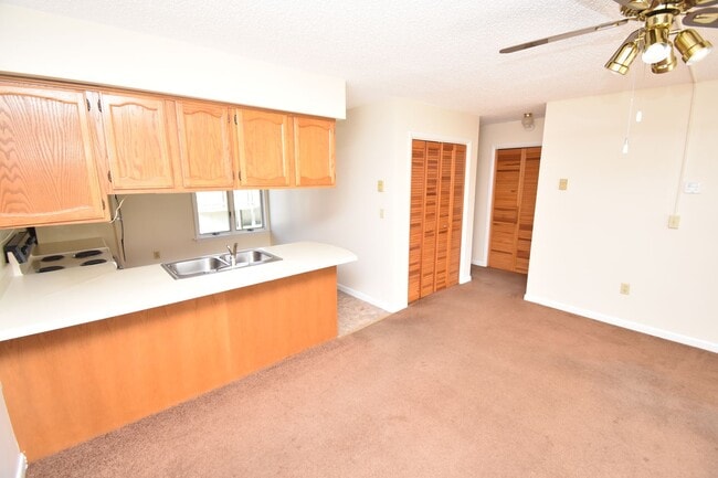 Building Photo - Jersey Shore - Two Bedroom with In-Unit Laundry!