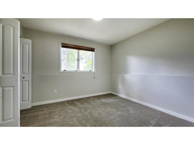Building Photo - 512 Nelson Ct