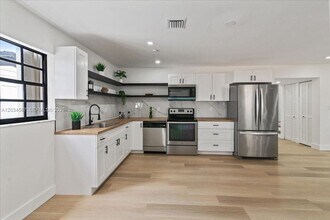 Building Photo - 1409 NW 44th St