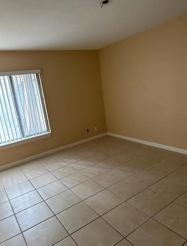 Foto del edificio - 1216 Periwinkle Pl