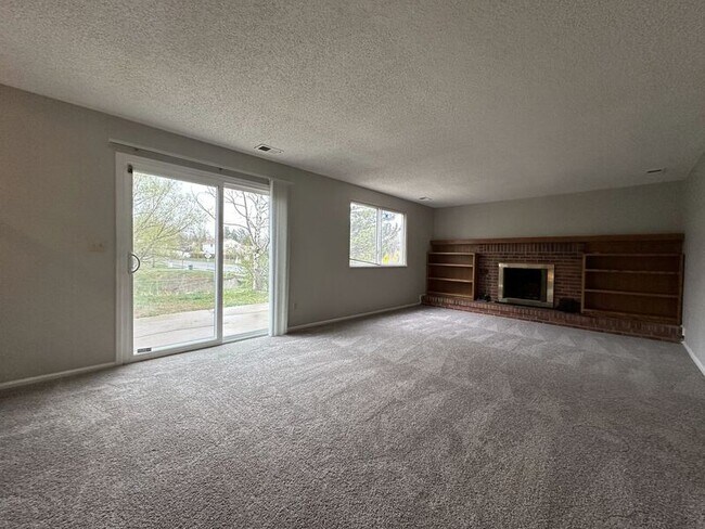 Building Photo - 9695 W 81st Ave