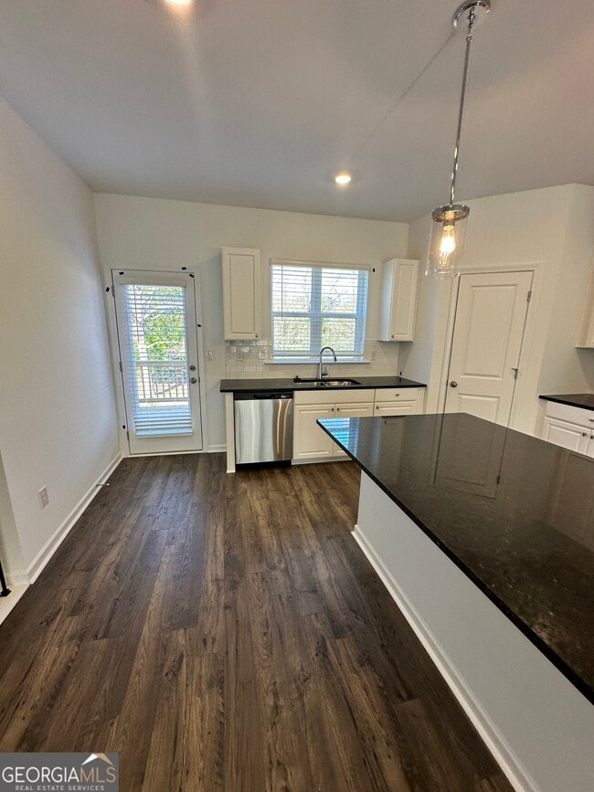 Foto del edificio - 5772 Plaza Dr SE