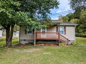Building Photo - 34 Blackstone Ln
