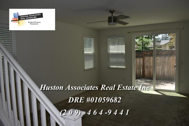 Building Photo - 4539 Oakfield Drive