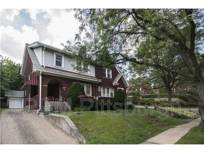 Building Photo - 105 N Meadowcroft Ave