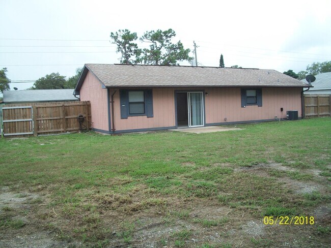 Foto del edificio - 4910 Greenhill St