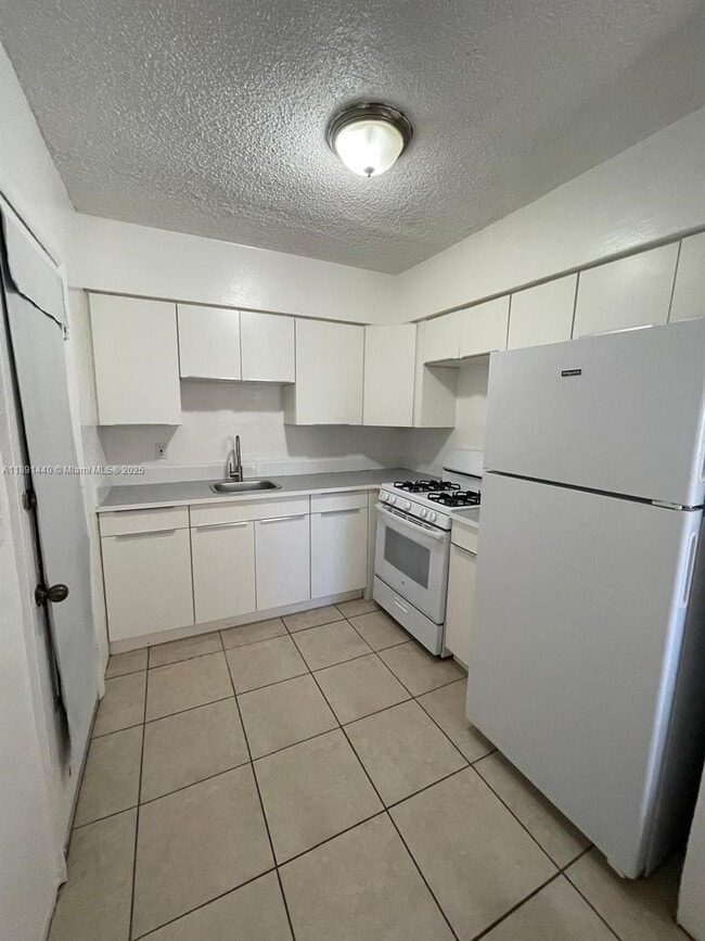 Foto del edificio - 16851 NE 18th Ave