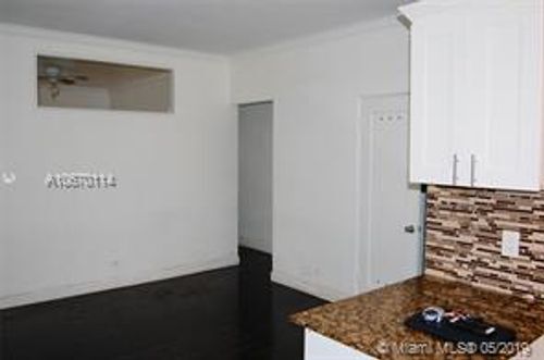 Primary Photo - 836 10th St