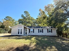 Building Photo - 223 Westmont Dr