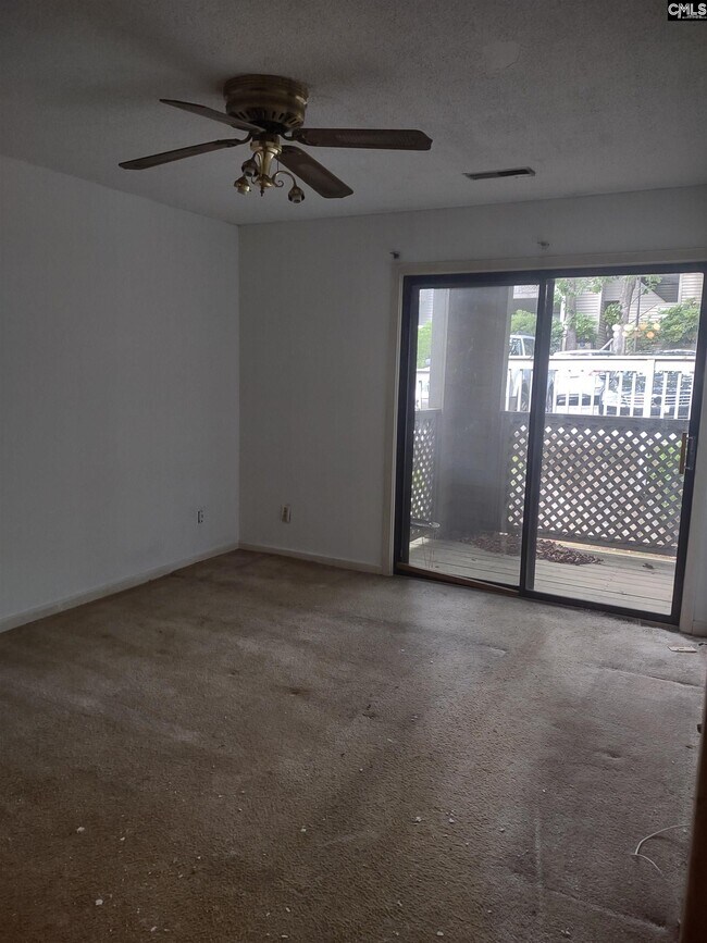 Foto del edificio - 1005 Village Creek Dr